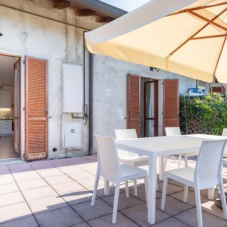 Sunny With Terrace Appartement *